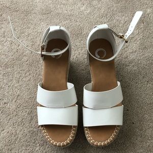 White Wedges